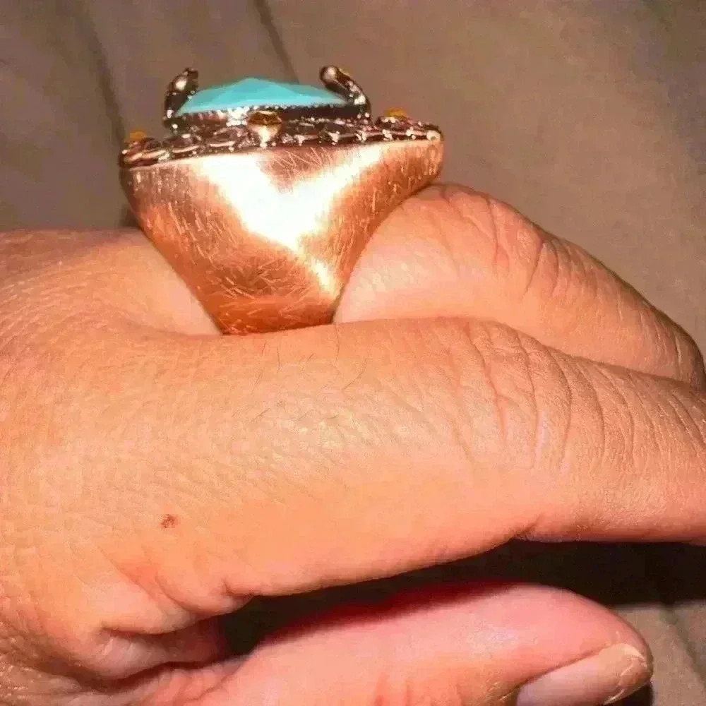Fashion ring size 9 - Picture 5 of 8